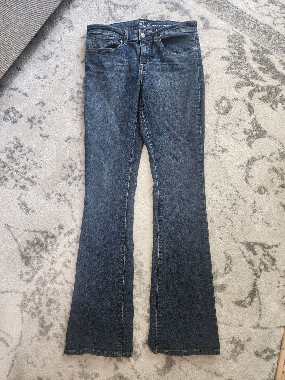 Levi's Jeans, Women's Size 10L 30x34 Blue, Denim, Mid Rise, Modern Boot Cut